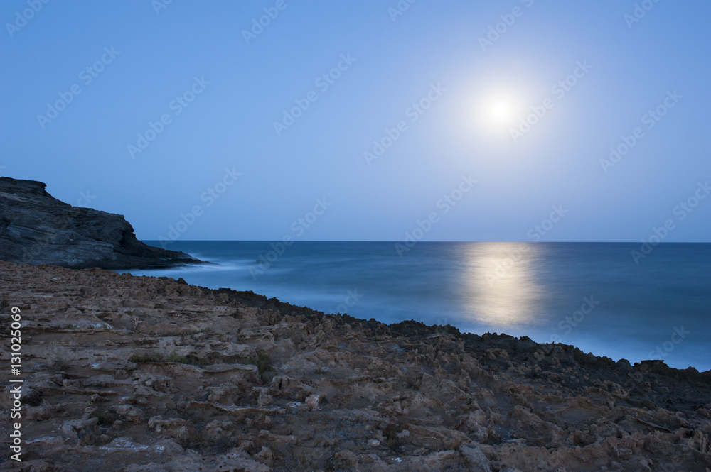 Paisaje con luna, Parque de Calblanque, Monte de las Cenizas y Peña del Aguila (Murcia) Paisaje con luna, Parque de Calblanque, Monte de las Cenizas y Peña del Aguila (Murcia)