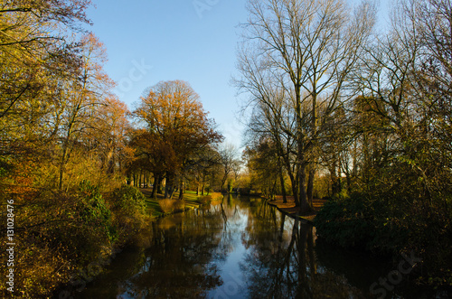 Fototapeta Naklejka Na Ścianę i Meble -  Still river Brugge