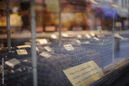 Photos chocolate window shopping