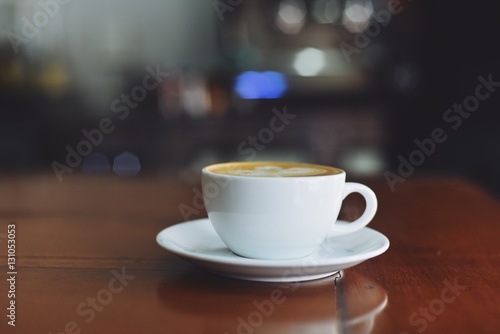 kawa latte w kawiarni kawiarni