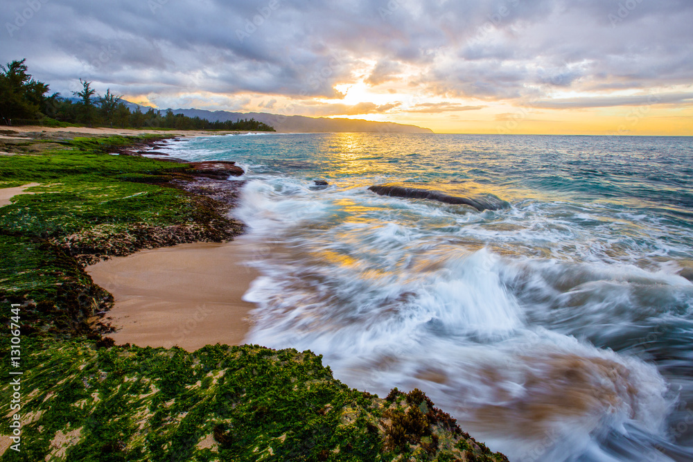 Gorgeous Hawaii sunset on Oahu's North Shore