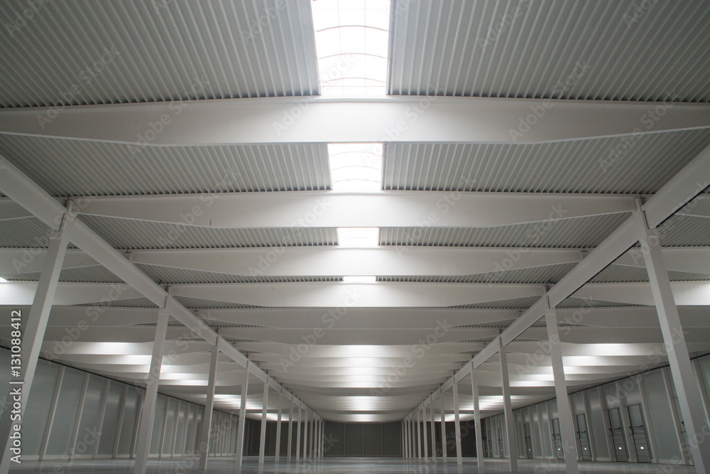 Obraz premium empty logistic hall