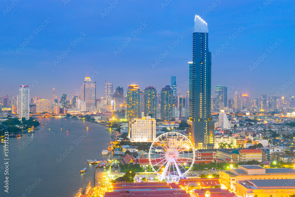 Obraz premium Bangkok vantage point of city skyline view.