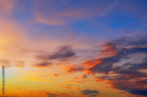 Fototapeta Naklejka Na Ścianę i Meble -  Burning clouds, with a large spectrum of colors at sunset