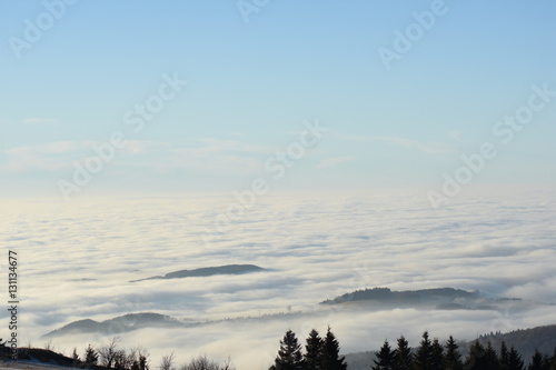 Berginseln im Wolkenmeer