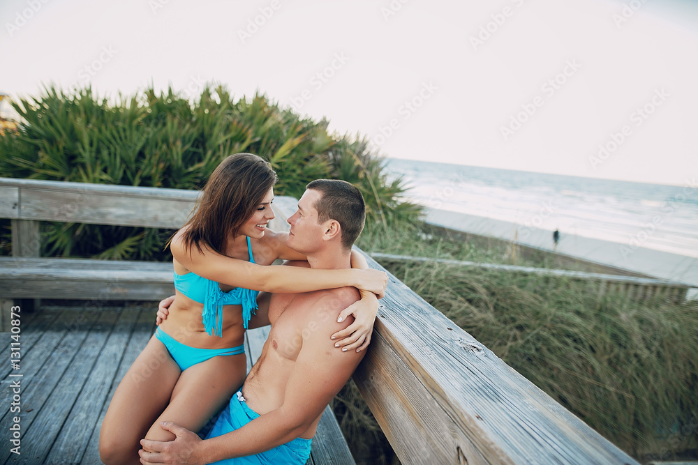 Fototapeta premium beautiful couple on the beach
