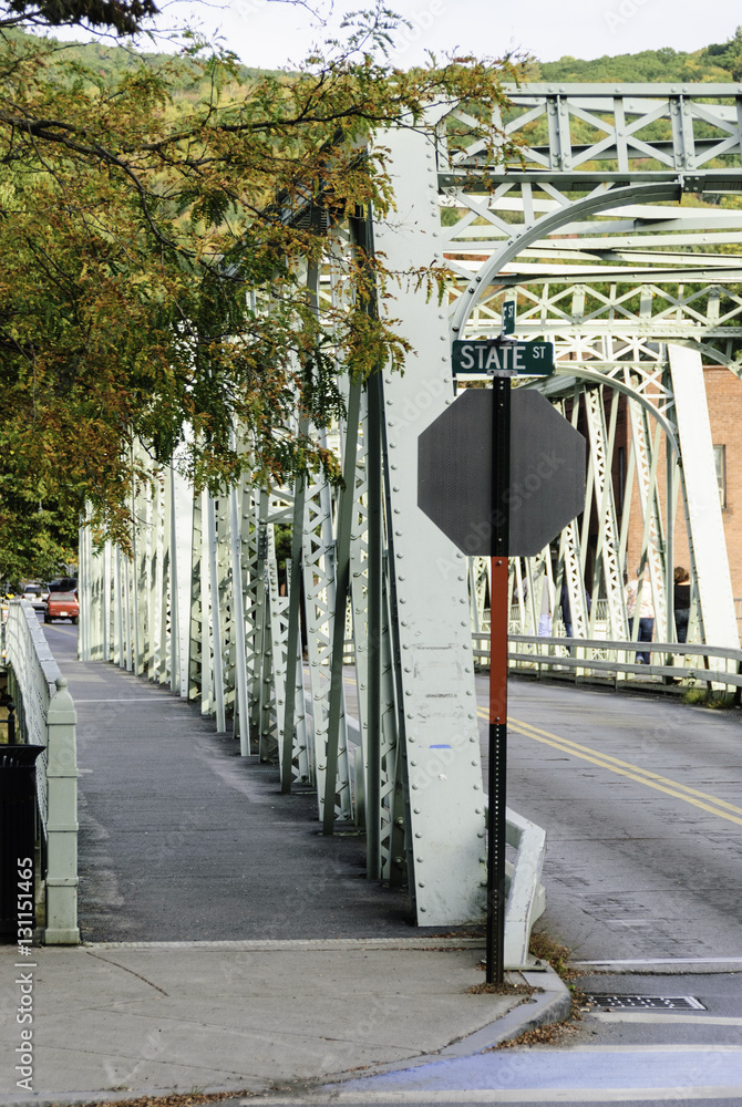 Obraz premium Shelburne Falls Truss Bridge