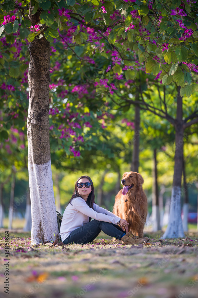 Girls and golden retrievers Girls and golden retrievers