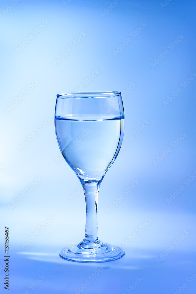 Fototapeta premium goblet with water