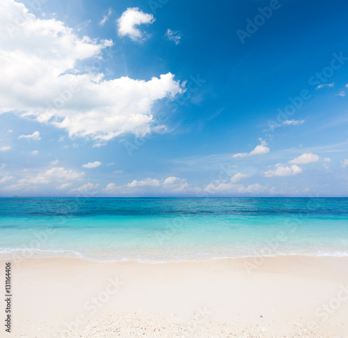 Wallpaper Mural beach and tropical sea Torontodigital.ca