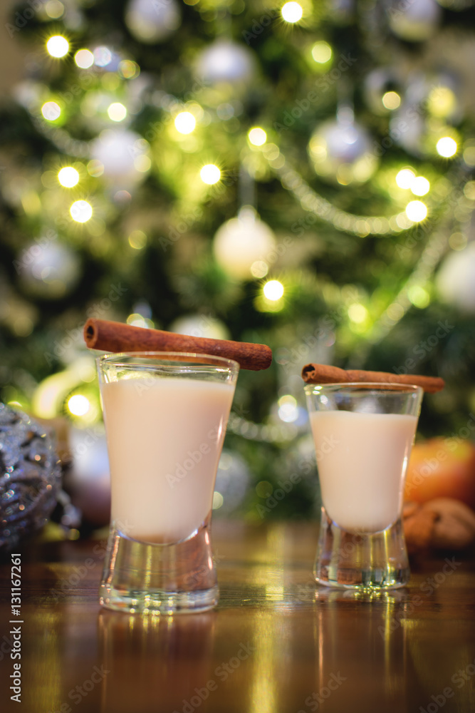 Traditional christmas eggnog Traditional christmas eggnog