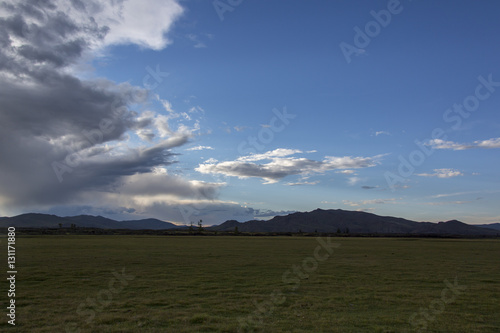 Gewitterwolken   ber der Mongolischen Steppe