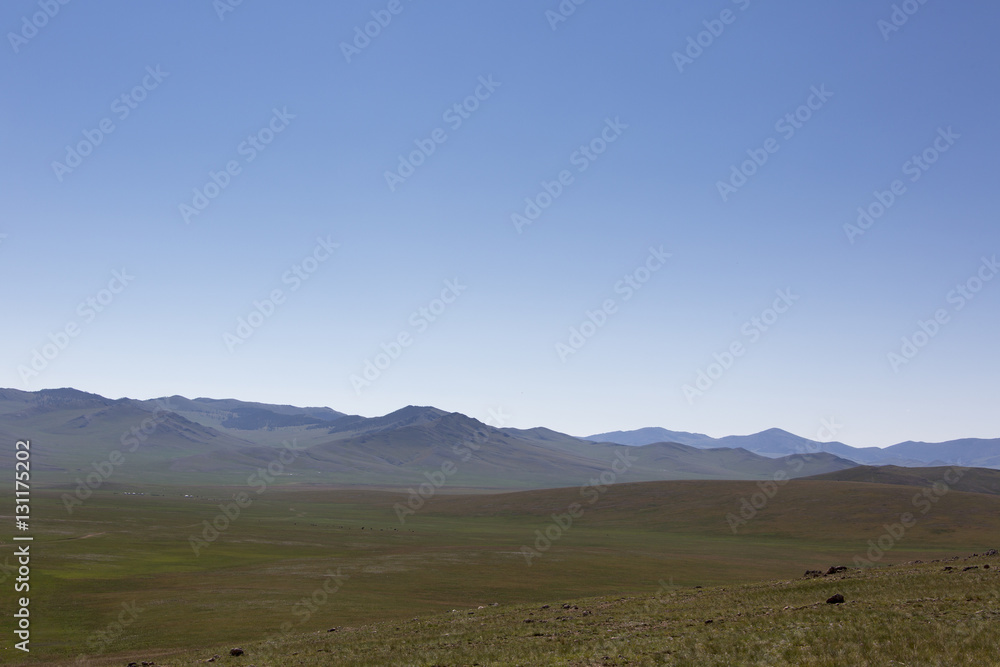 Die endlose, mongolische Steppe Die endlose, mongolische Steppe