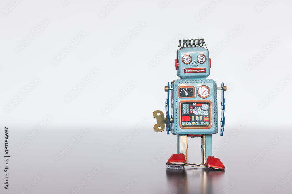Blechroboter-Spielzeug, Methapher für Chatbot / Socialbot und Algorithmen Blechroboter-Spielzeug, Methapher für Chatbot / Socialbot und Algorithmen
