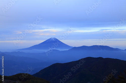 夕暮れの富士山 © photop5