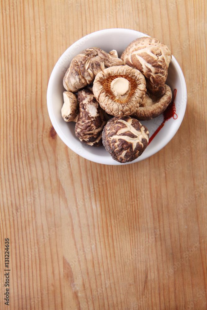 dry mushroom dry mushroom