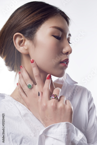 woman with purple cocktail ring