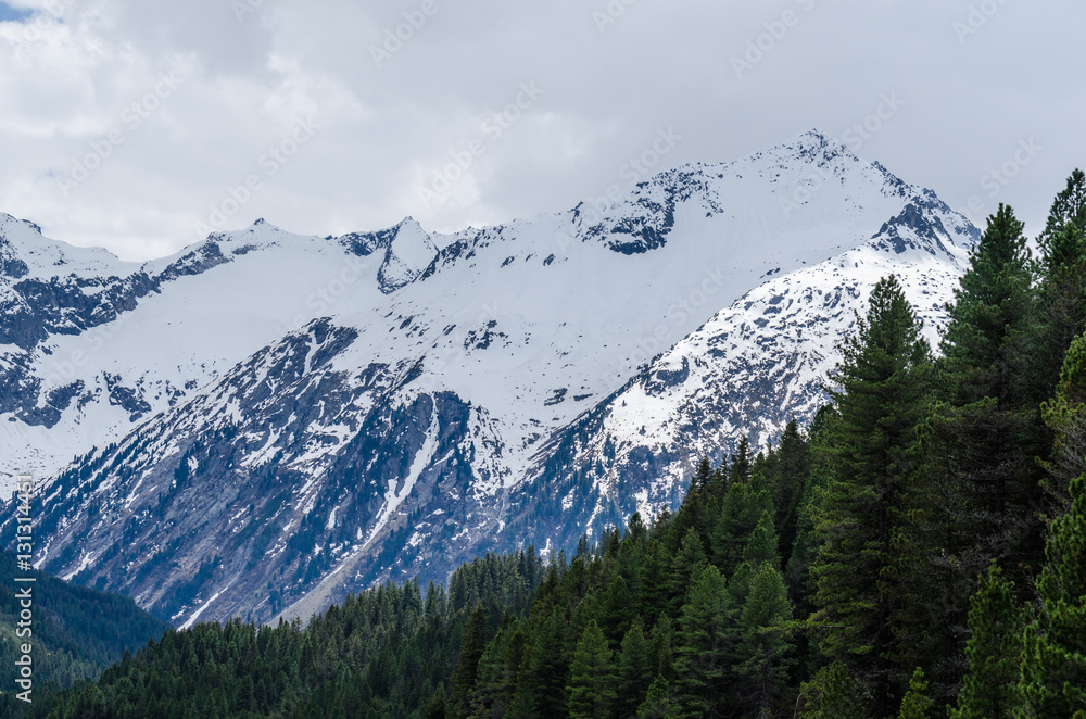 gebirge und blauer himmel gebirge und blauer himmel