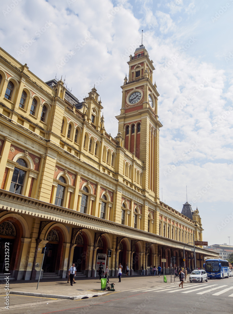 Fototapeta premium Brazil, State of Sao Paulo, City of Sao Paulo, View of the Luz Station.
