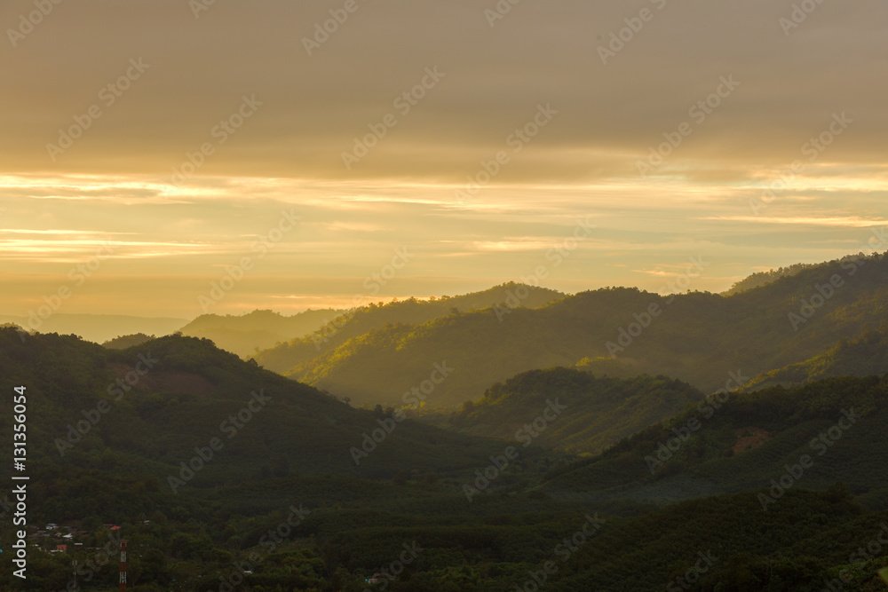 Naklejka premium Landscapes mountain sunrise