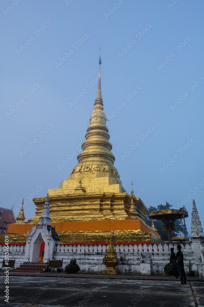 Fototapeta premium Wat Prathat Chaehang