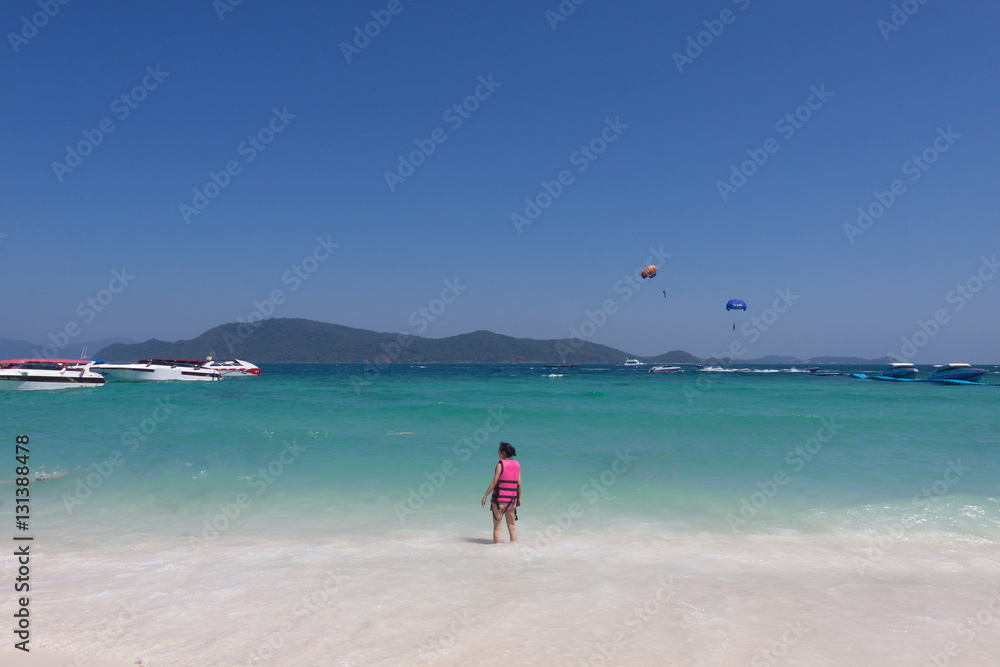 Beautiful sea and blue sky at Andaman sea,thailand Beautiful sea and blue sky at Andaman sea,thailand