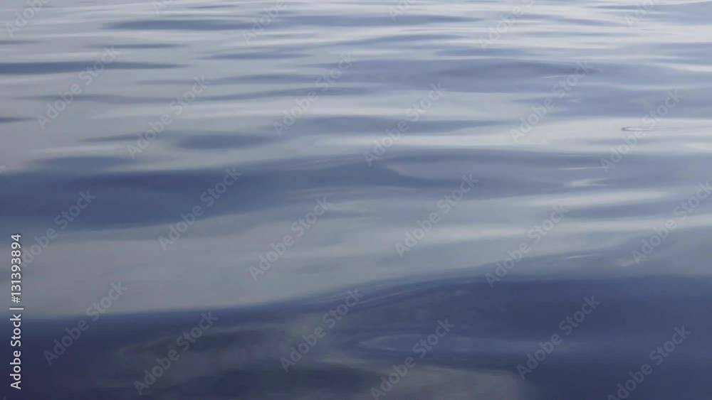 Riflessi sull'acqua del mare