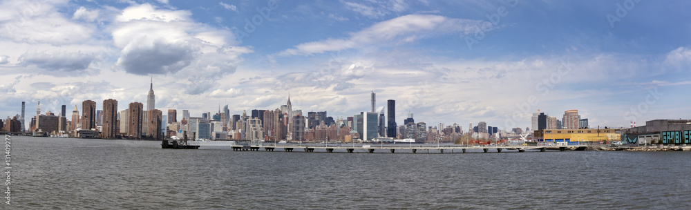 Panorama of New york City skyline seen from Brooklyn.