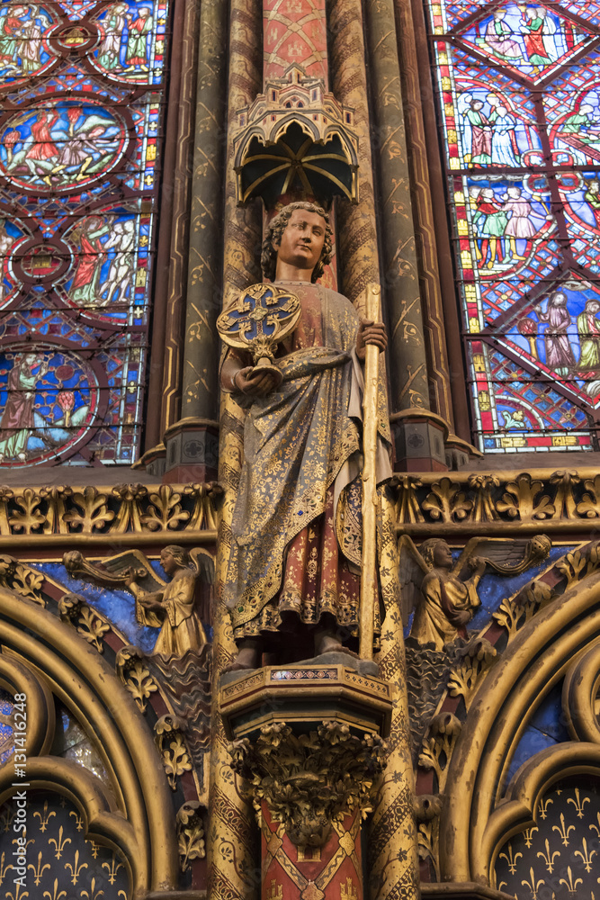 statue de la sainte chapelle