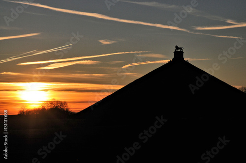 Coucher de soleil sur le Lion de Waterloo