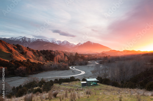 Foto Sunrise in a mountain, South Island of New Zealand