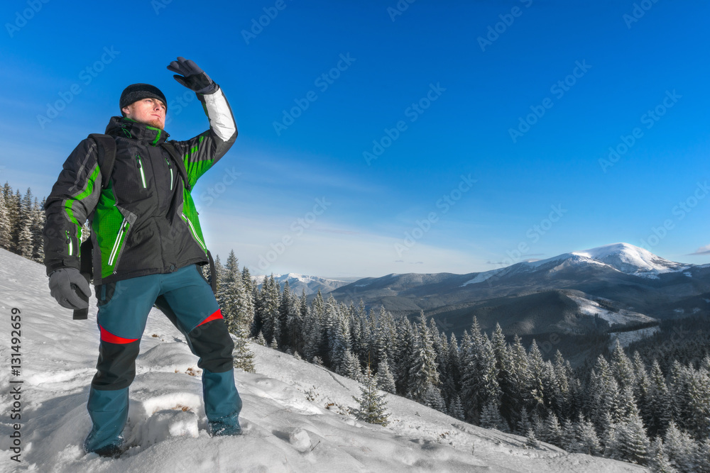 The traveler in the snowy mountains