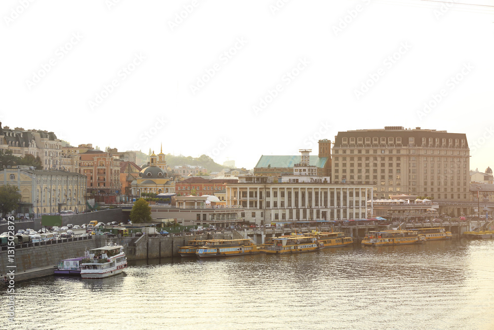 Fototapeta premium View of river in city