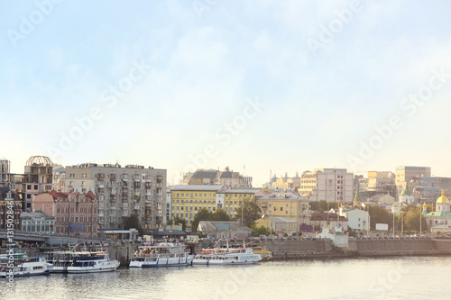 View of river in city © Africa Studio