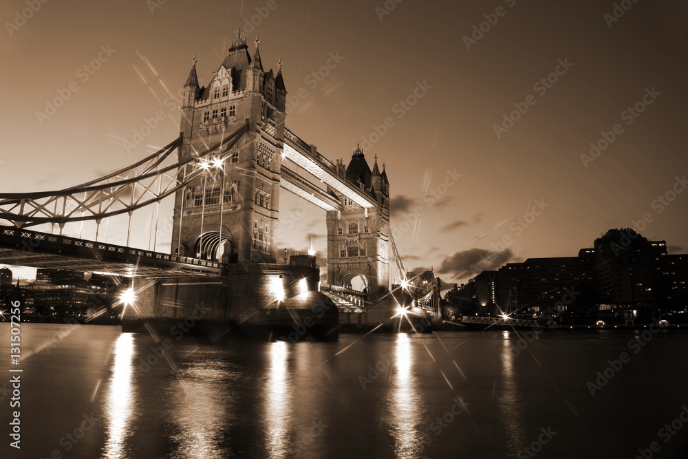 Obraz premium Evening Tower Bridge, London, UK