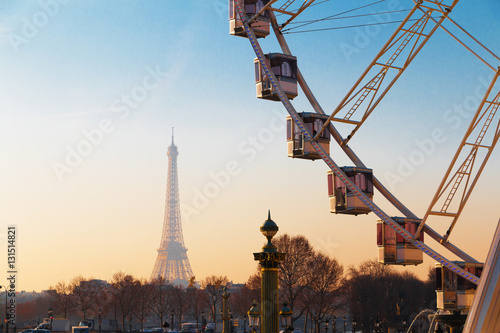 Paris, France, view on Concord square - observation wheel, tour Eiffel on horizon © Studio Dagdagaz