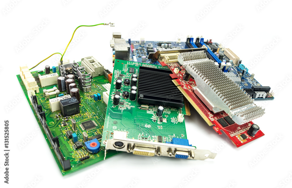 Elektroschrott / Computerschrott mit Motherbaord, Grafikkarte und Steuerkonsole Elektroschrott / Computerschrott mit Motherbaord, Grafikkarte und Steuerkonsole