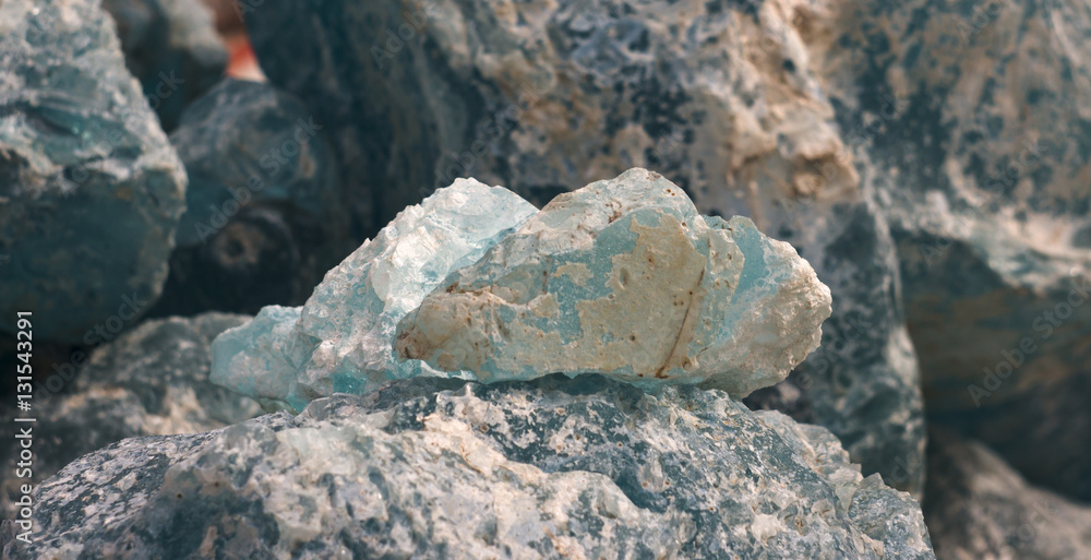 natural glass in its original form, in the shape rubble natural glass in its original form, in the shape rubble