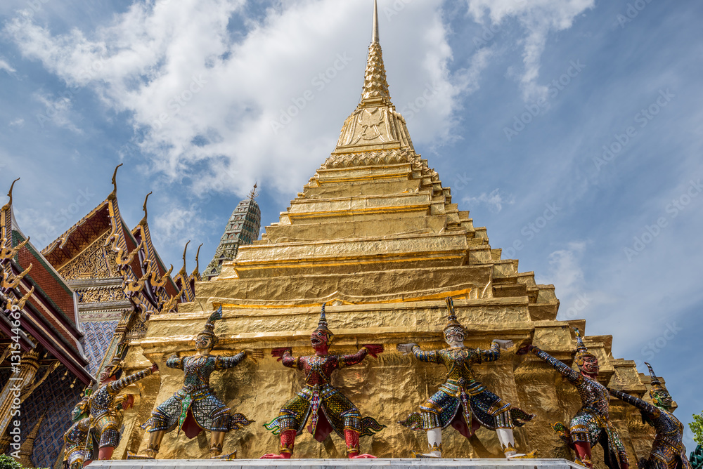 Naklejka premium Royal grand palace in Bangkok