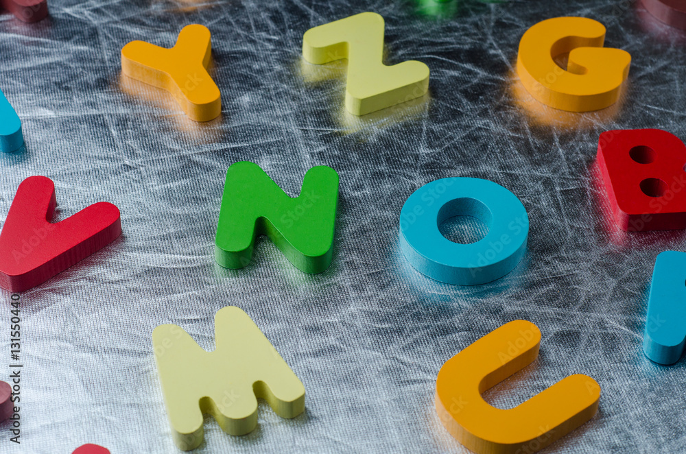 Naklejka premium NO word with colourful alphabet made of wooden. Business Idea co