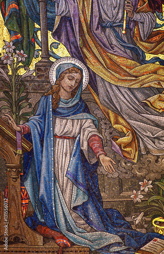 Mary (annunciation) in mosaic 