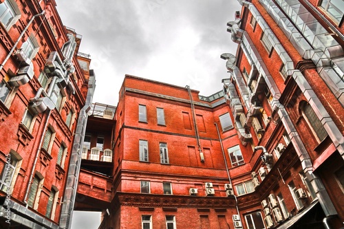 Fotografia The facade of the old brick factory built in the nineteenth century