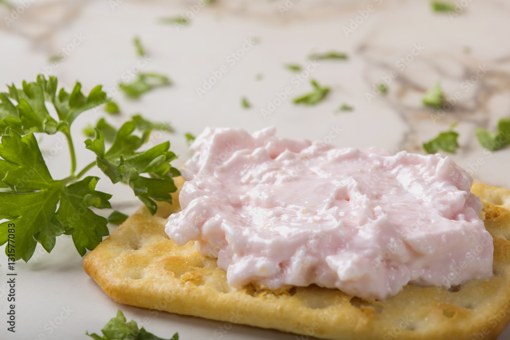Thin crispy crackers with carp roe salad Thin crispy crackers with carp roe salad