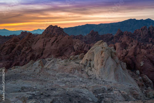 Valley of Fire State Park in Nevada © jon manjeot