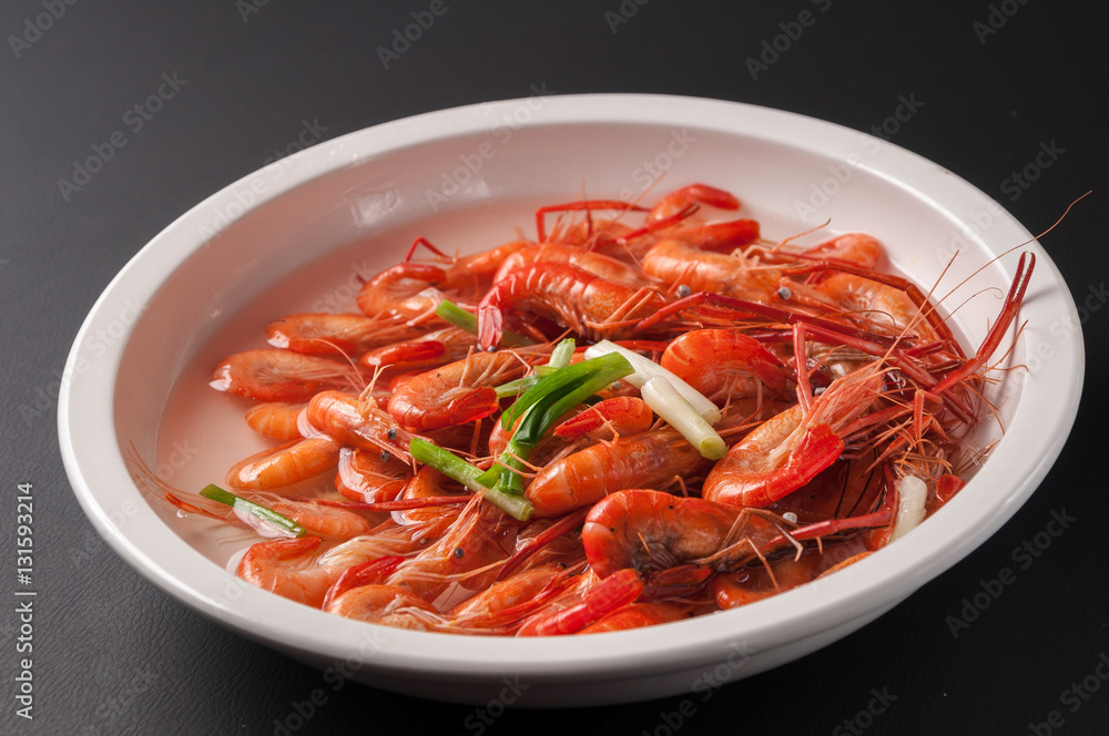 Boiled shrimps with salt Boiled shrimps with salt