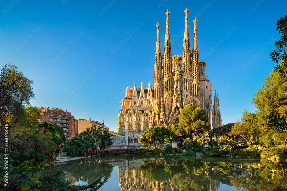 Naklejka premium Sagrada Familia w Barcelonie, Hiszpania