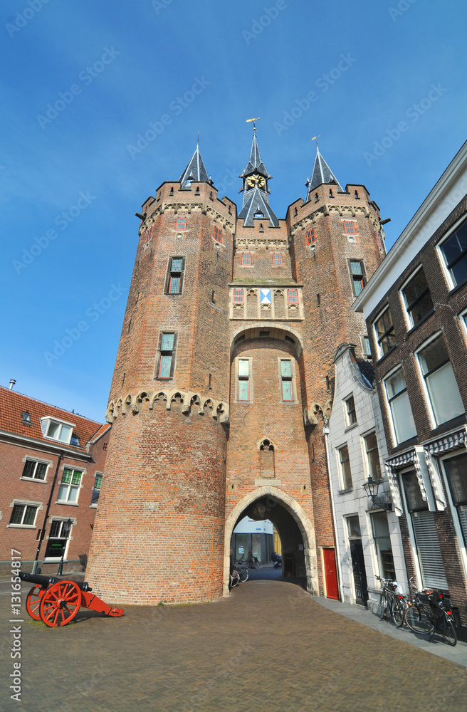 Fototapeta premium The Sassenpoort (English: Sassen gate) - gatehouse in the citywall of Zwolle in Netherlands 