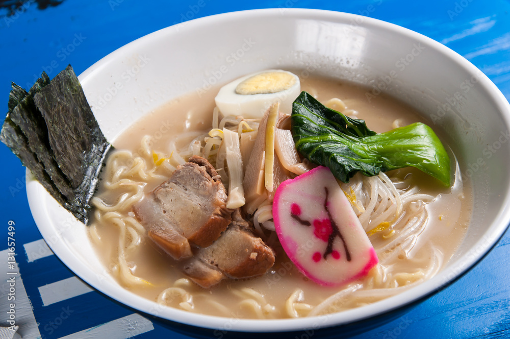 The pig bone soup noodle