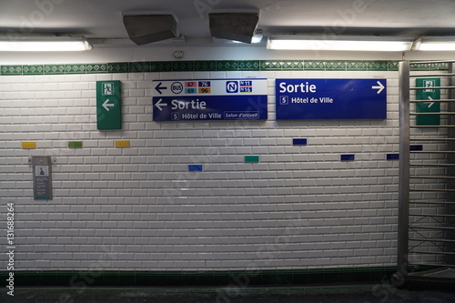 Paris subway station wall photo