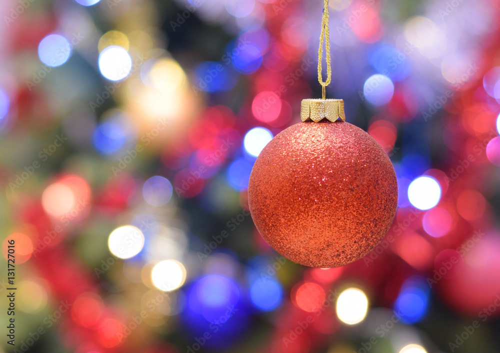 Fototapeta premium Red ball on lightning bulbs background